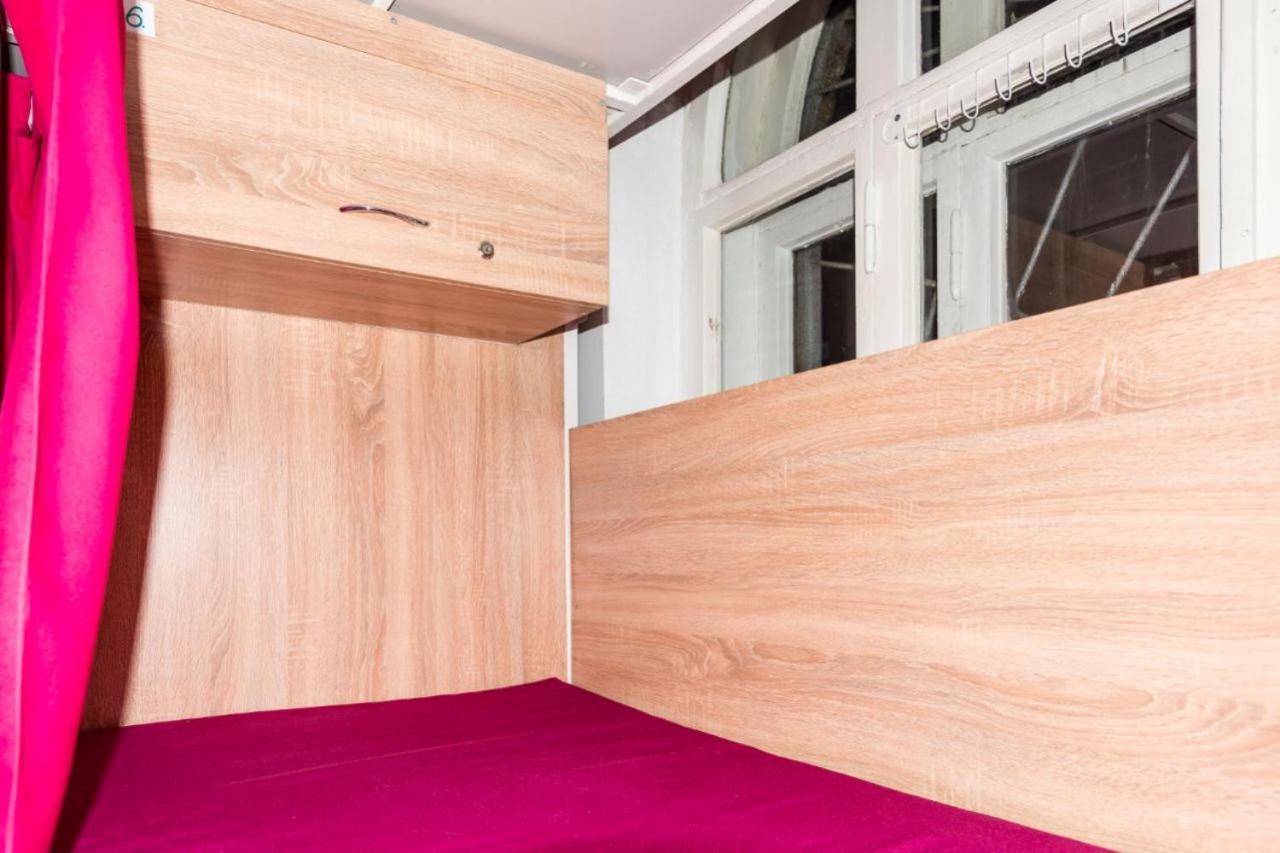 Hostel Capsule Kiev Bagian luar foto